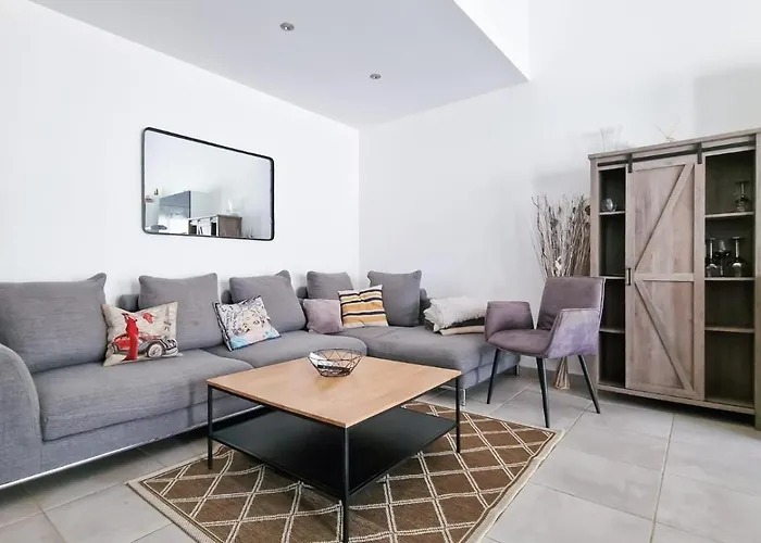 Maison De Ville, Jacuzzi,garage *